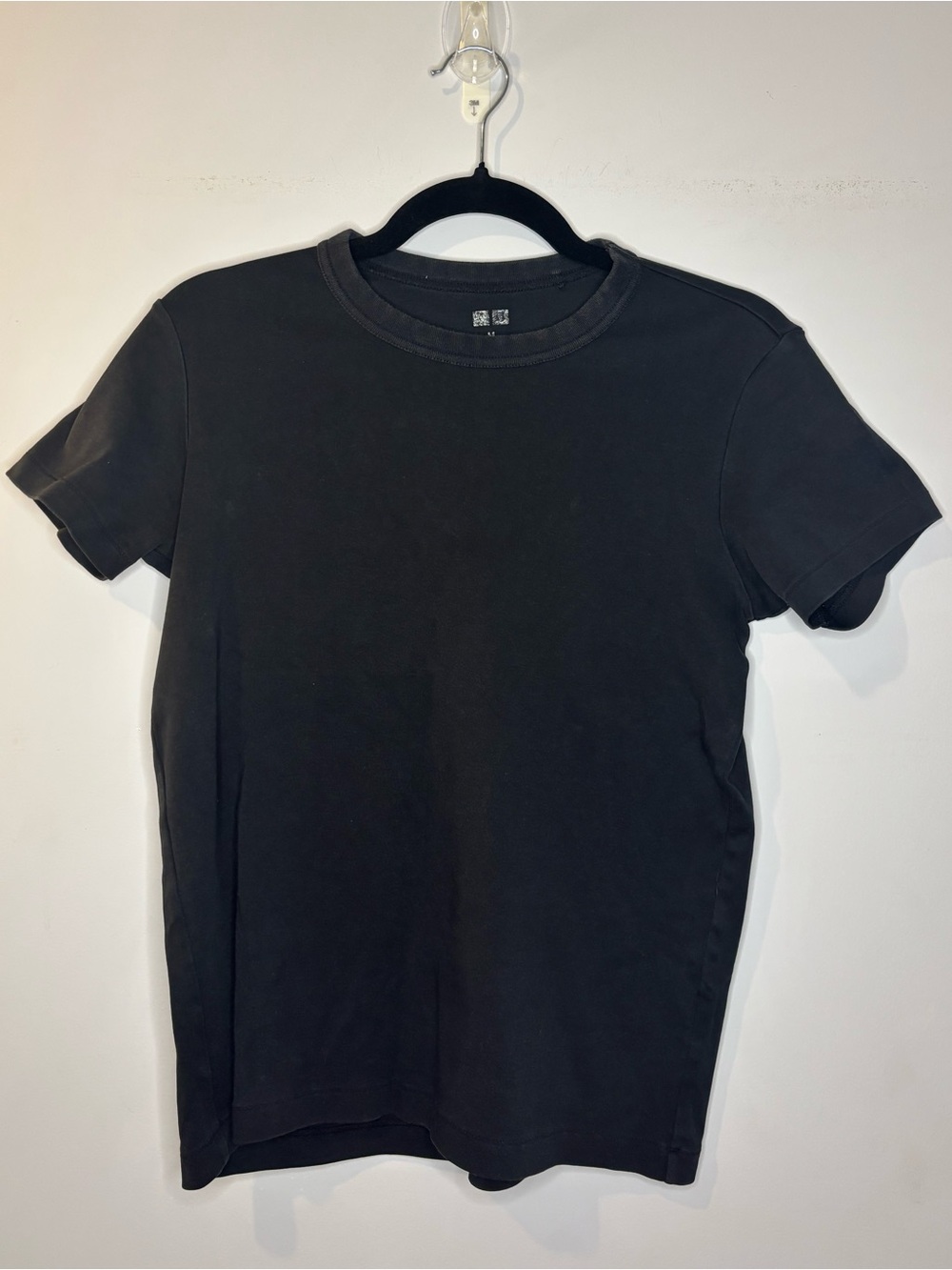 UNIQLO 100% Cotton Faded Black Crew Neck Unisex T-Shirt